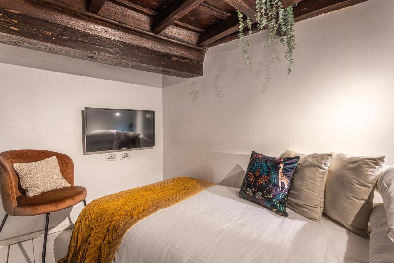 Lucrezia Apartment - Close To Piazza Navona Roma Eksteriør bilde